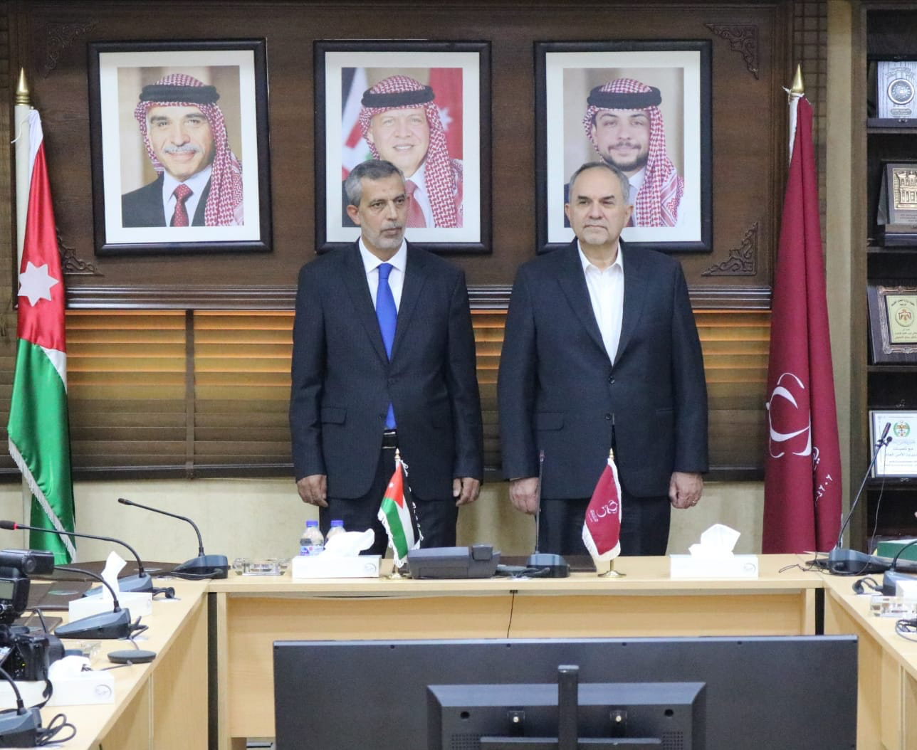 صورة حول : 79 محاميًا جديدًا يؤدون اليمين القانونية أمام وزير العدل 79 محاميًا جديدًا يؤدون اليمين القانونية أمام وزير العدل