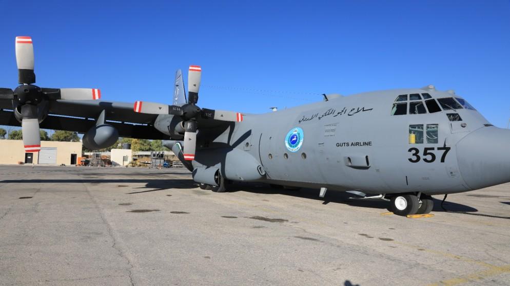 صورة حول : الأردن يرسل طائرة ثالثة إلى بيروت تحمل المساعدات الأردن يرسل طائرة ثالثة إلى بيروت تحمل المساعدات