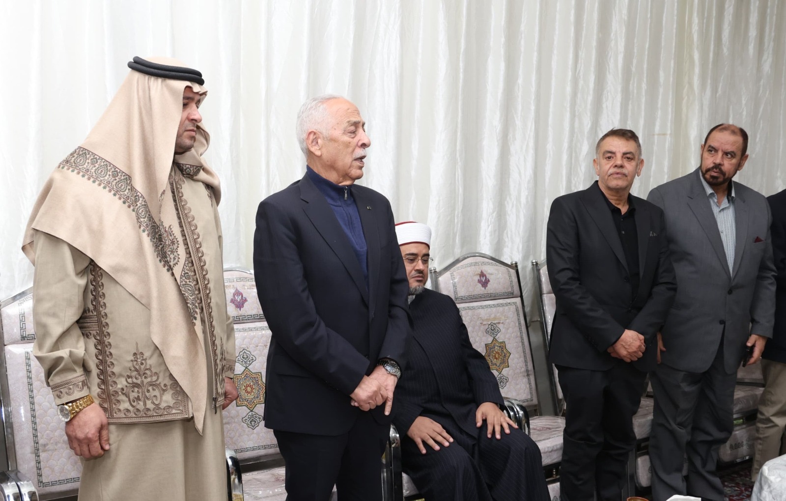 مندوبا عن الملك وولي العهد.. العيسوي يعزي عشيرتي الحنيفات والمحارمة*