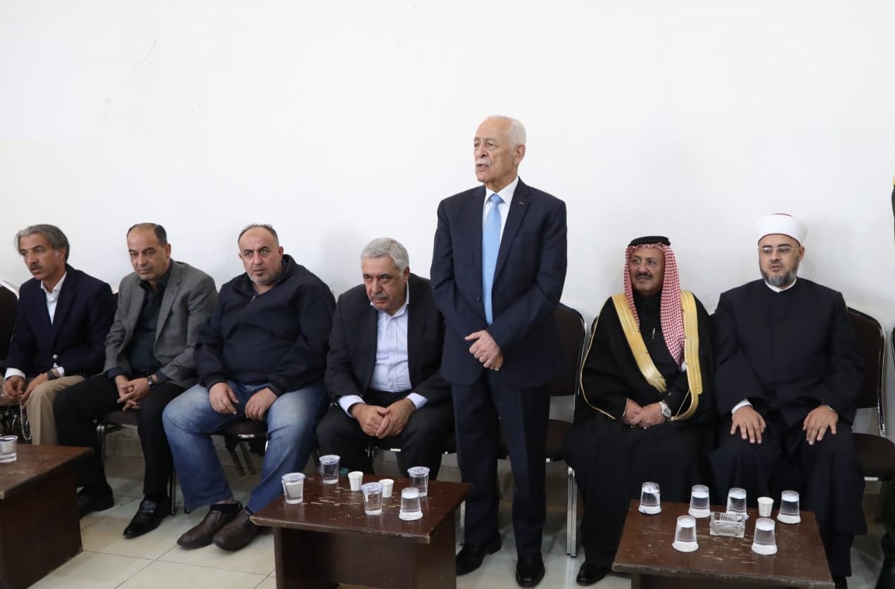 صورة حول : مندوبا عن الملك وولي العهد.... العيسوي يعزي الحجايا والحويان مندوبا عن الملك وولي العهد.... العيسوي يعزي الحجايا والحويان