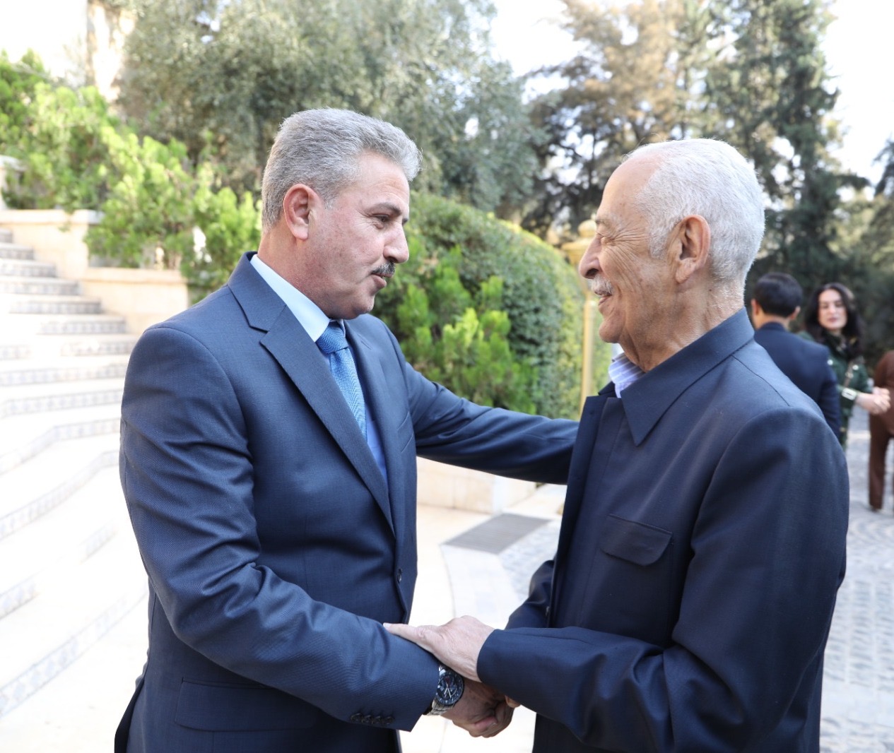 صورة حول : الإعلامي الشراري نقف وندعم جهود جلالة الملك الراسخة تجاة الشعب الفلسطيني . الإعلامي الشراري نقف وندعم جهود جلالة الملك الراسخة تجاة الشعب الفلسطيني .