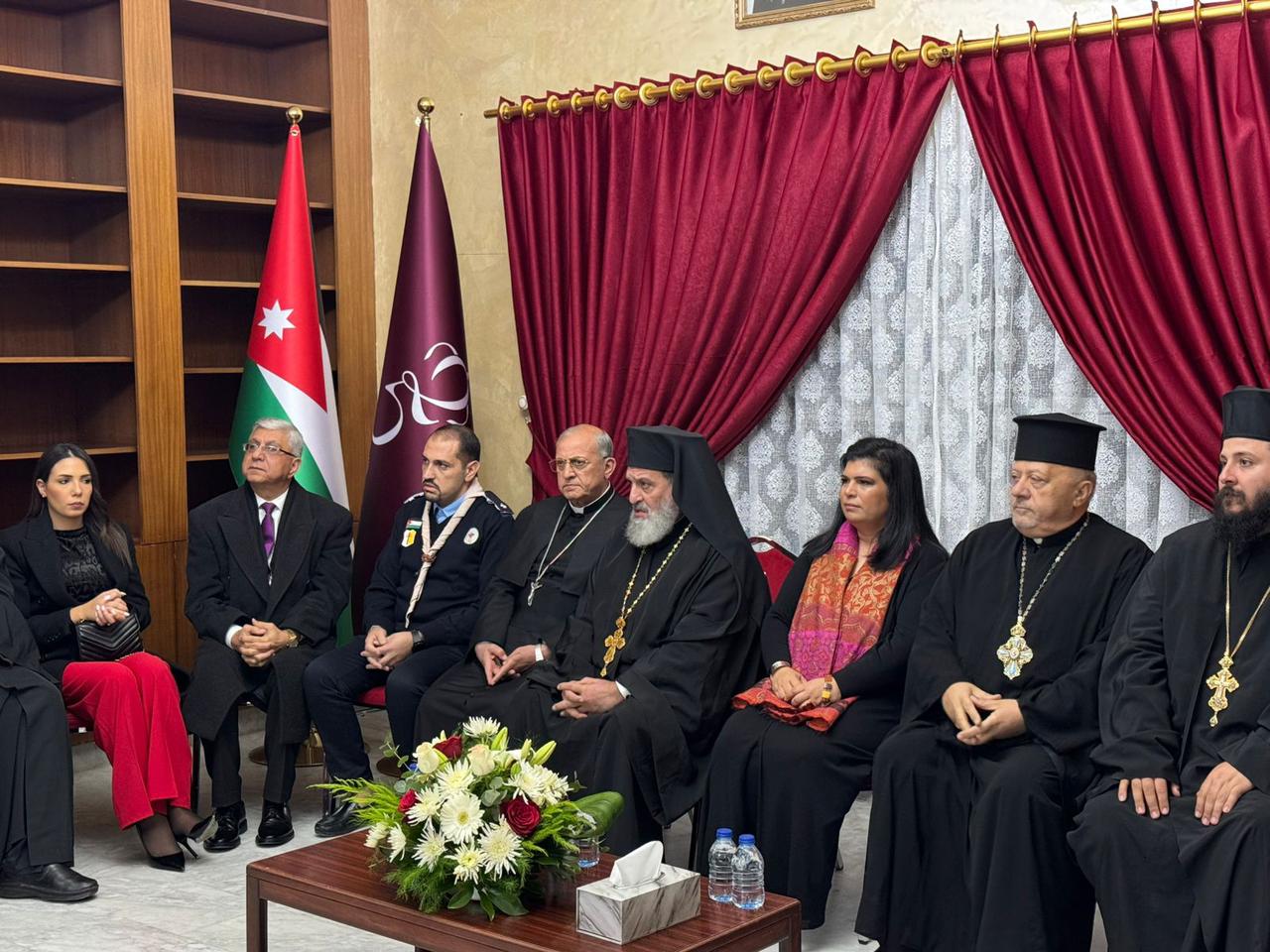 الأميرة سمية بنت الحسن تفتتح البازار الميلادي الرابع عشر لمطرانية الروم الكاثوليك في أم السماق بحضور النائب جهاد العبوي