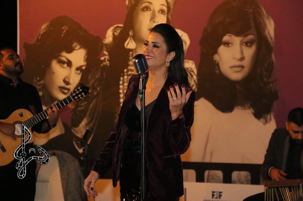 صورة حول : الأميرة ريم علي تفتتح معرض النجمات في جاليري رأس العين الأميرة ريم علي تفتتح معرض النجمات في جاليري رأس العين