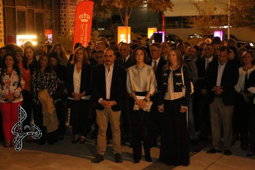 صورة حول : الأميرة ريم علي تفتتح معرض النجمات في جاليري رأس العين الأميرة ريم علي تفتتح معرض النجمات في جاليري رأس العين