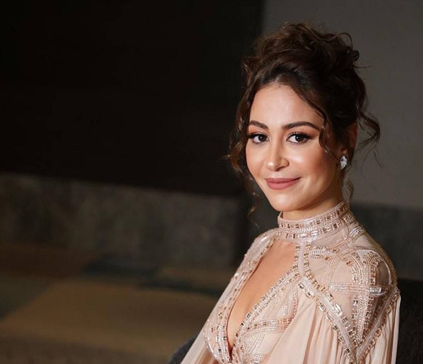 منة شلبي تجري جولة ترويجية لفيلمها في السعودية