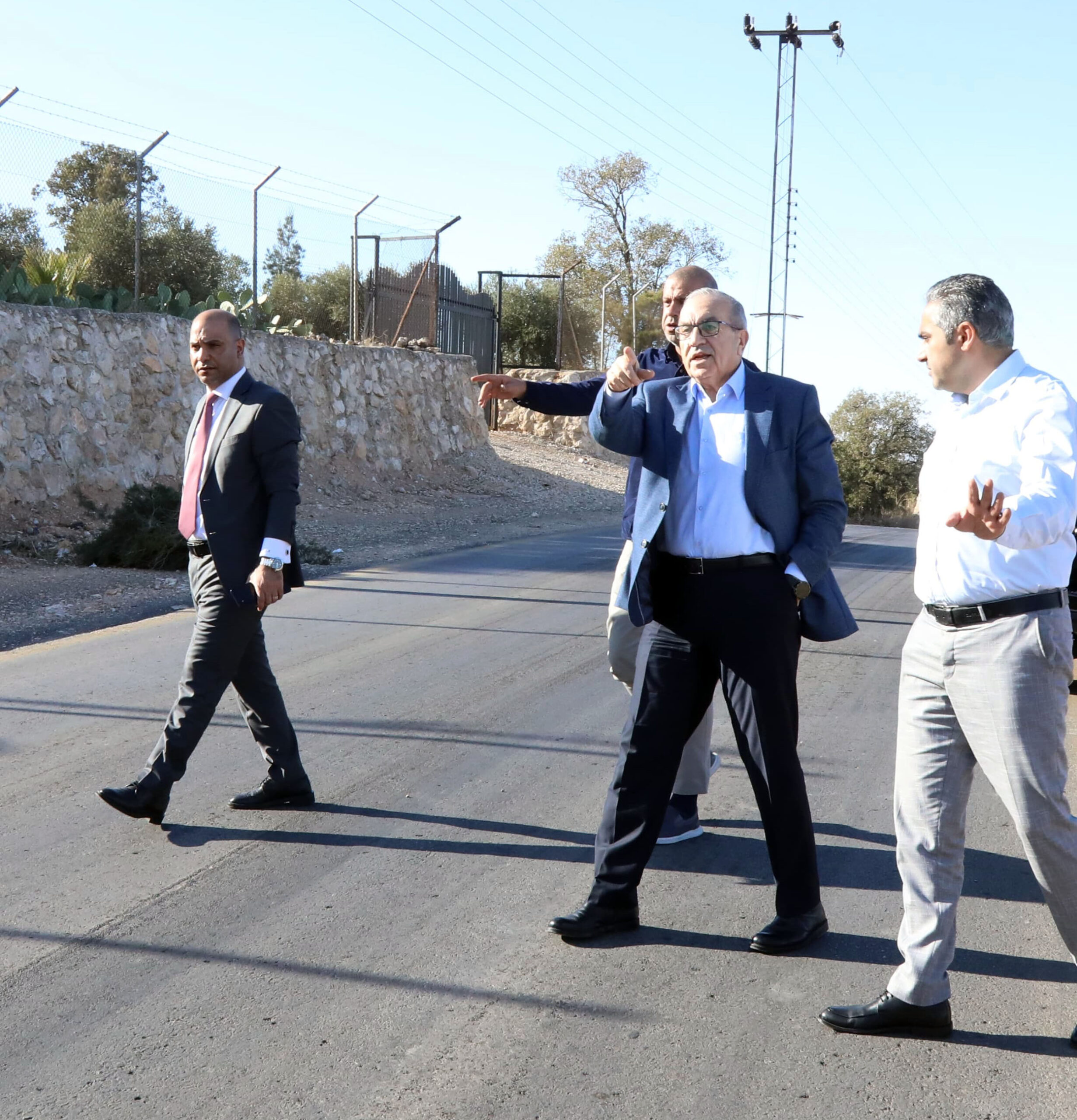 ابو السمن يزور طريق الماسورة ويشدد على تحسين السلامة المرورية