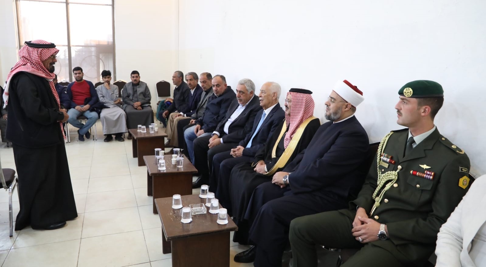 مندوبا عن الملك وولي العهد.... العيسوي يعزي الحجايا والحويان