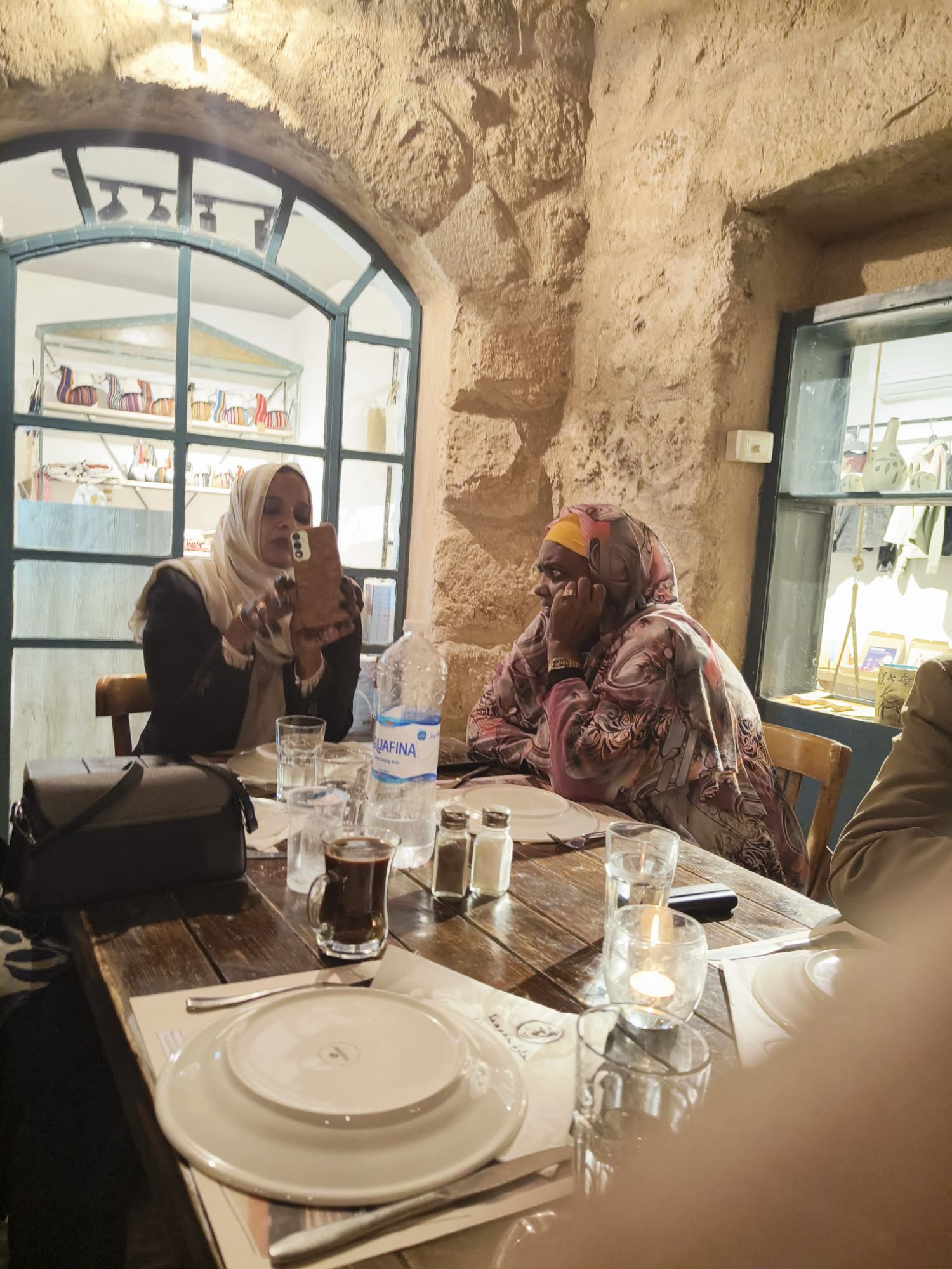 بالفيديو والصور ... شتيوي يكرم أعضاء اتحاد المجالس الاقتصادية والعربية في مطعم سياحي وينظم لهم جولة سياحية بمادبا