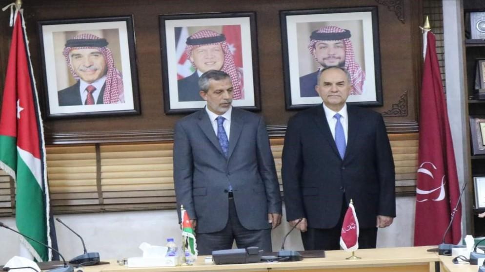 صورة حول : امام وزير العدل .. 78 محاميا جديدا يؤدون اليمين القانونية امام وزير العدل .. 78 محاميا جديدا يؤدون اليمين القانونية