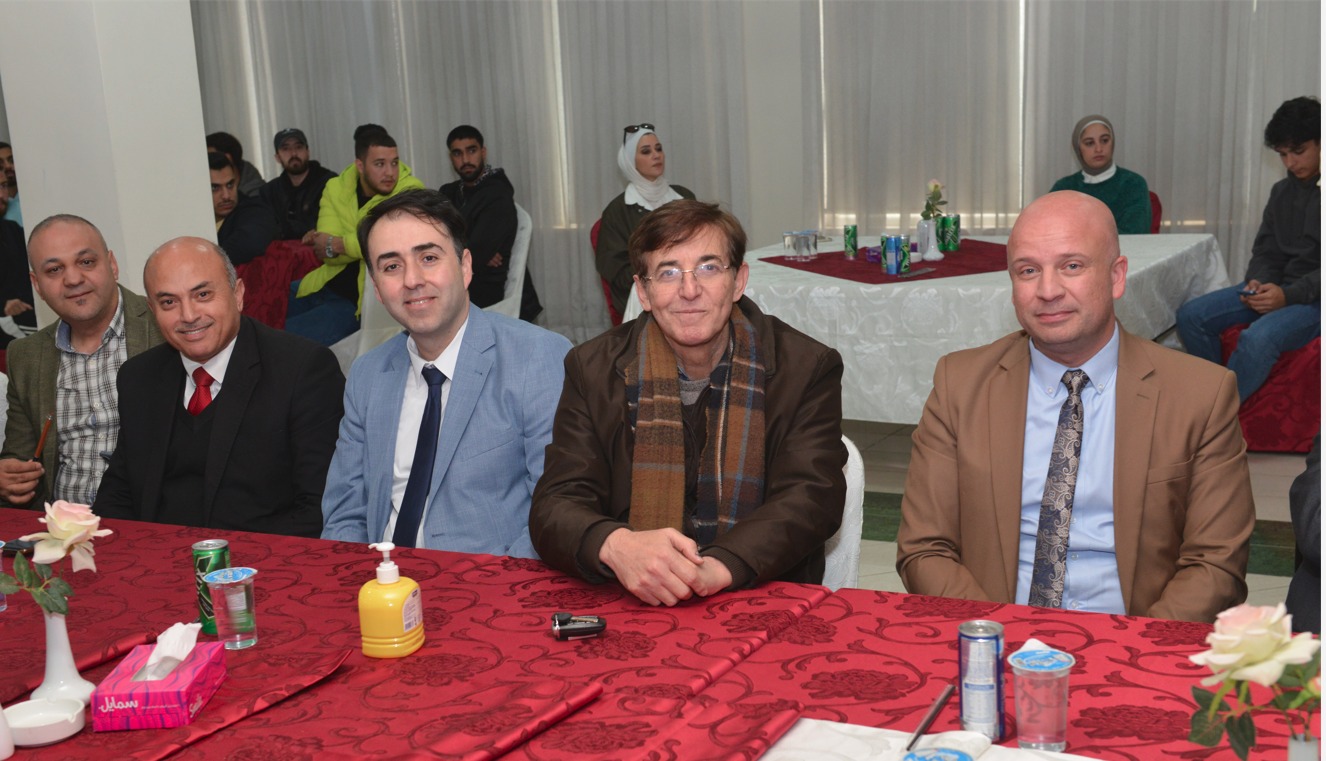 صورة حول : جامعة البترا تكرم خريجيها من الرياضيين والعاملين في القطاع الرياضي جامعة البترا تكرم خريجيها من الرياضيين والعاملين في القطاع الرياضي