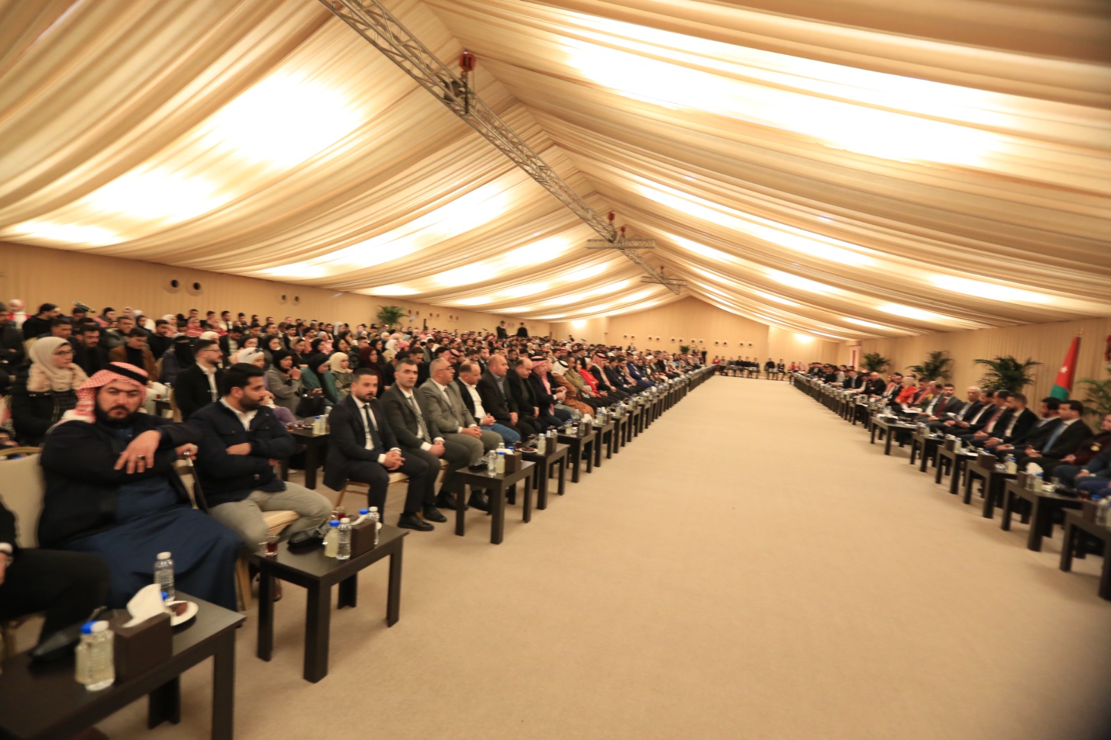 عاجل | العيسوي: الحضور الإنساني الأردني نقطة مضيئة في قلب المنطقة ورسالة أمل لشعوبها