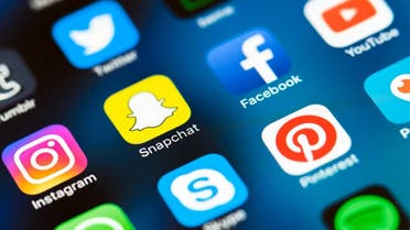 صورة حول : وسائل التواصل الاجتماعي مصممة لتكون إدمانية وسائل التواصل الاجتماعي مصممة لتكون إدمانية