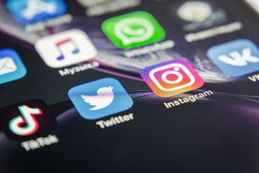 دراسة جديدة استخدام منصات التواصل الاجتماعي لفترات طويلة لا توثر على الصحة العقلية