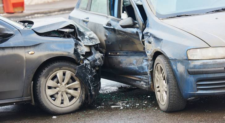 صورة حول : حادث سير بين 7 مركبات في شارع الاردن حادث سير بين 7 مركبات في شارع الاردن