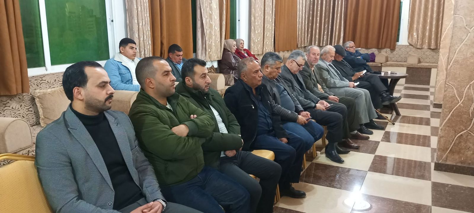 صورة حول : الحياري و العموش في حوارية سياسية حول الوحدة الوطنيه الحياري و العموش في حوارية سياسية حول الوحدة الوطنيه