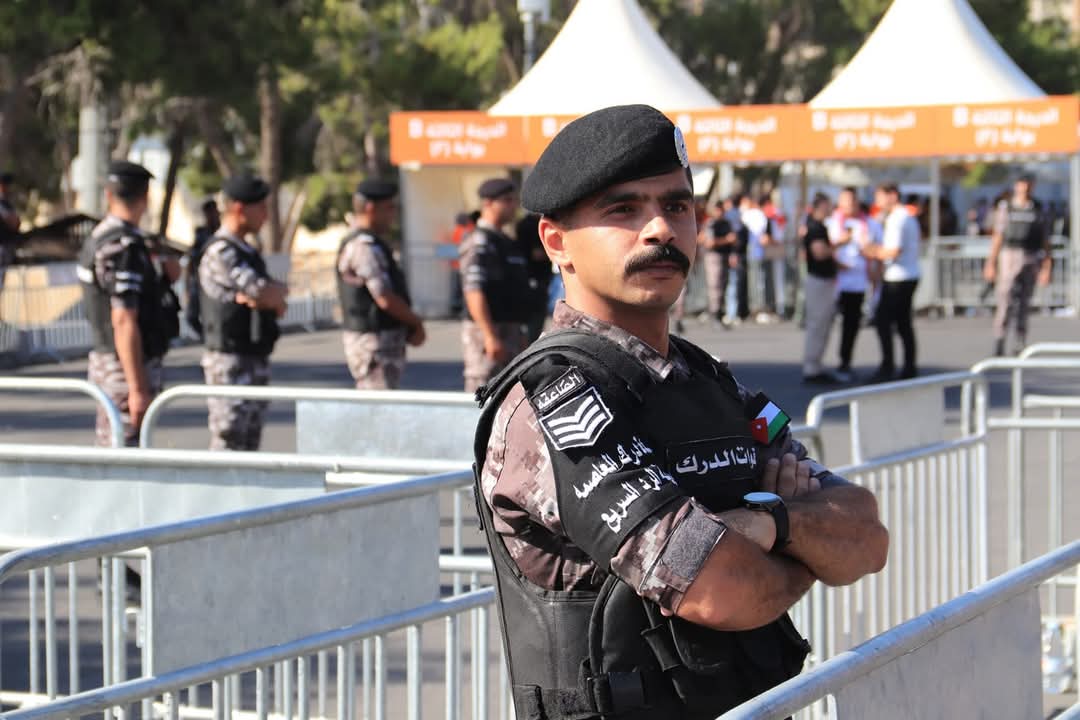 صورة حول : عاجل| صورة "الأمن العام" لعام 2024: لحظات من الإخلاص والتضحية في خدمة الوطن عاجل| صورة "الأمن العام" لعام 2024: لحظات من الإخلاص والتضحية في خدمة الوطن