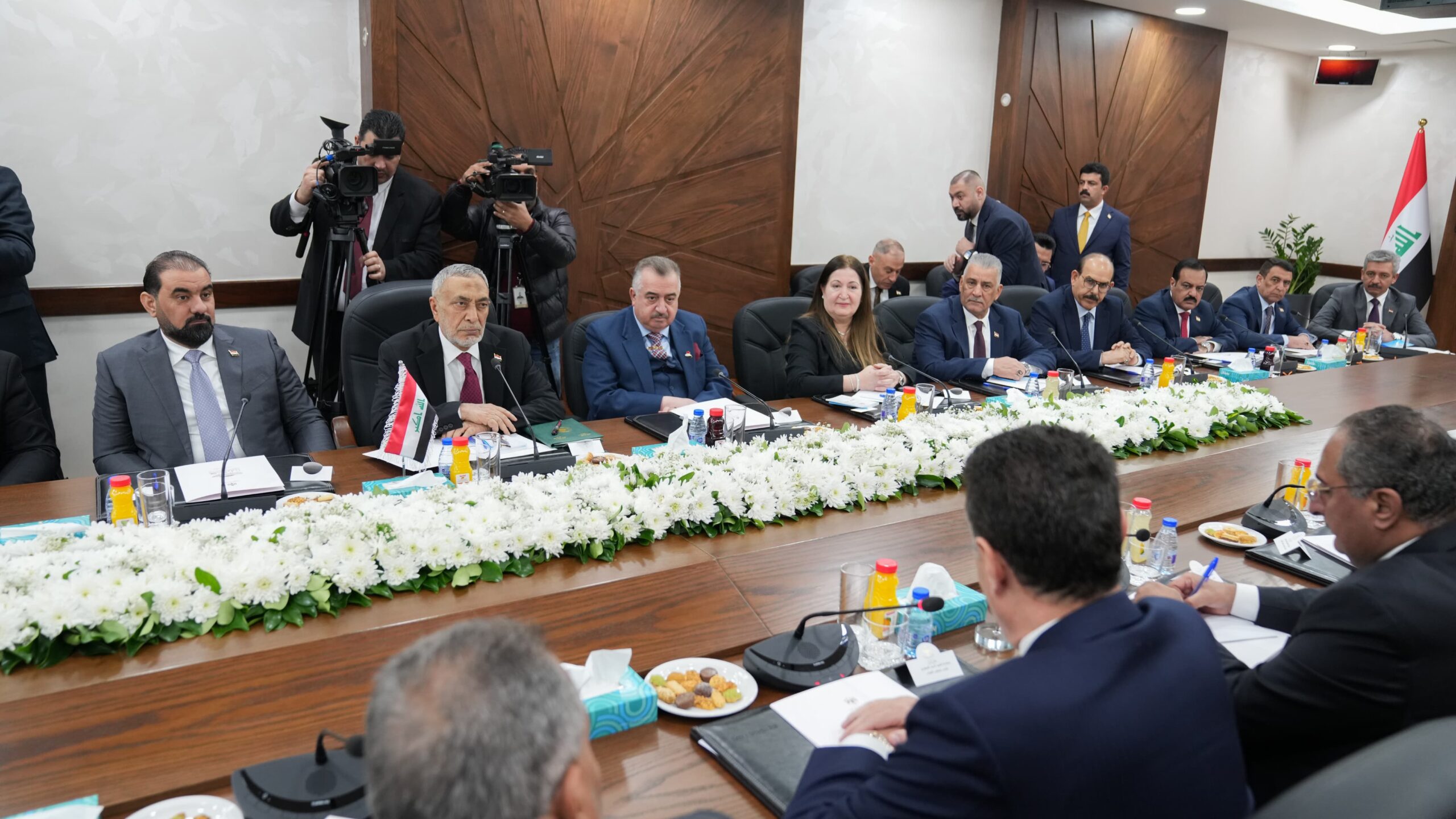 صورة حول : عاجل | الصفدي والمشهداني يجريان مباحثات برلمانية أردنية عراقية مشتركة عاجل | الصفدي والمشهداني يجريان مباحثات برلمانية أردنية عراقية مشتركة