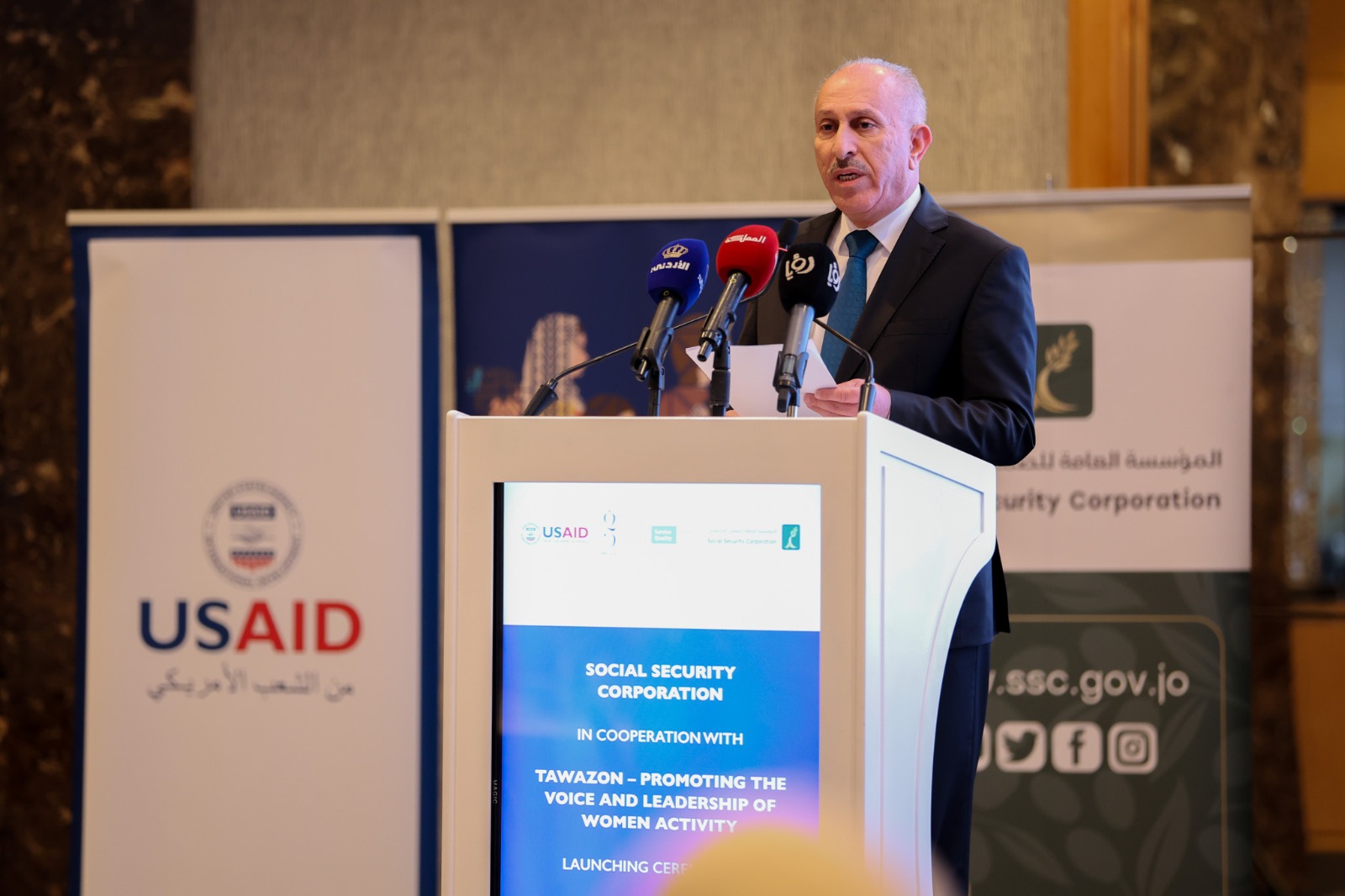 صورة حول : مؤسسة الضمان من المؤسسات الرائدة في توفير آليات واضحة للتبليغ والاستجابة والحماية... فيديو مؤسسة الضمان من المؤسسات الرائدة في توفير آليات واضحة للتبليغ والاستجابة والحماية... فيديو