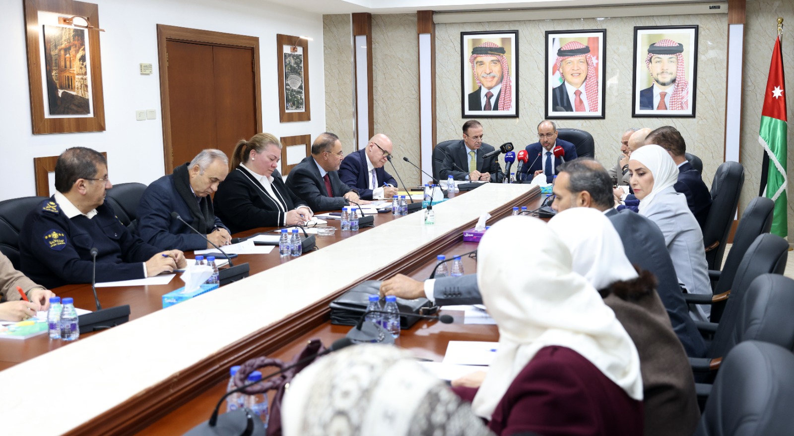 صورة حول : "مالية النواب" تناقش موازنة وزارة المالية 2025 "مالية النواب" تناقش موازنة وزارة المالية 2025