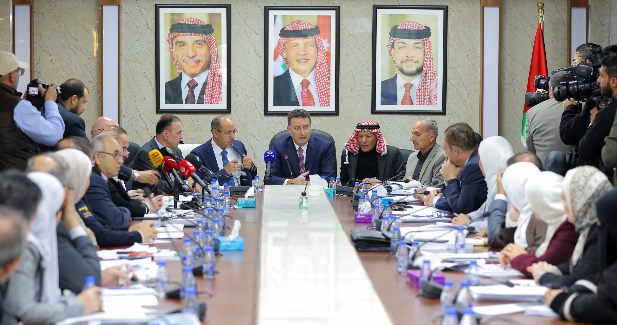 صورة حول : "مالية النواب" تناقش موازنة وزارة المالية 2025 "مالية النواب" تناقش موازنة وزارة المالية 2025