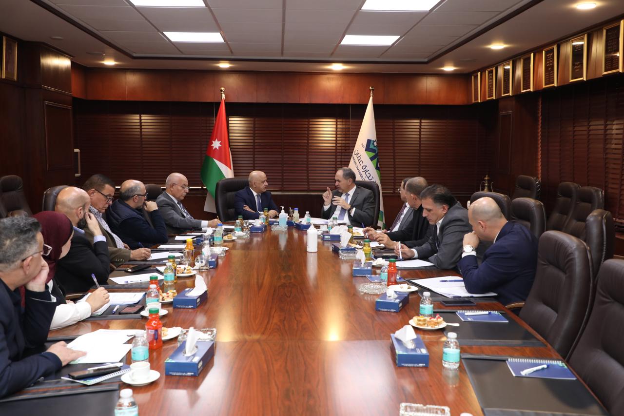 صورة حول : وزير العدل يلتقي رئيس واعضاء غرفة تجارة عمان وزير العدل يلتقي رئيس واعضاء غرفة تجارة عمان