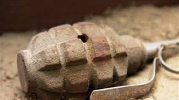 أحد المزارعين في إربد يعثر على قنبلة يدوية قديمة