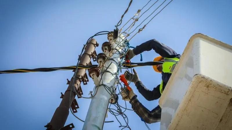 صورة حول : فصل مبرمج التيار الكهربائي عن حوفا الوسطية غداً فصل مبرمج التيار الكهربائي عن حوفا الوسطية غداً