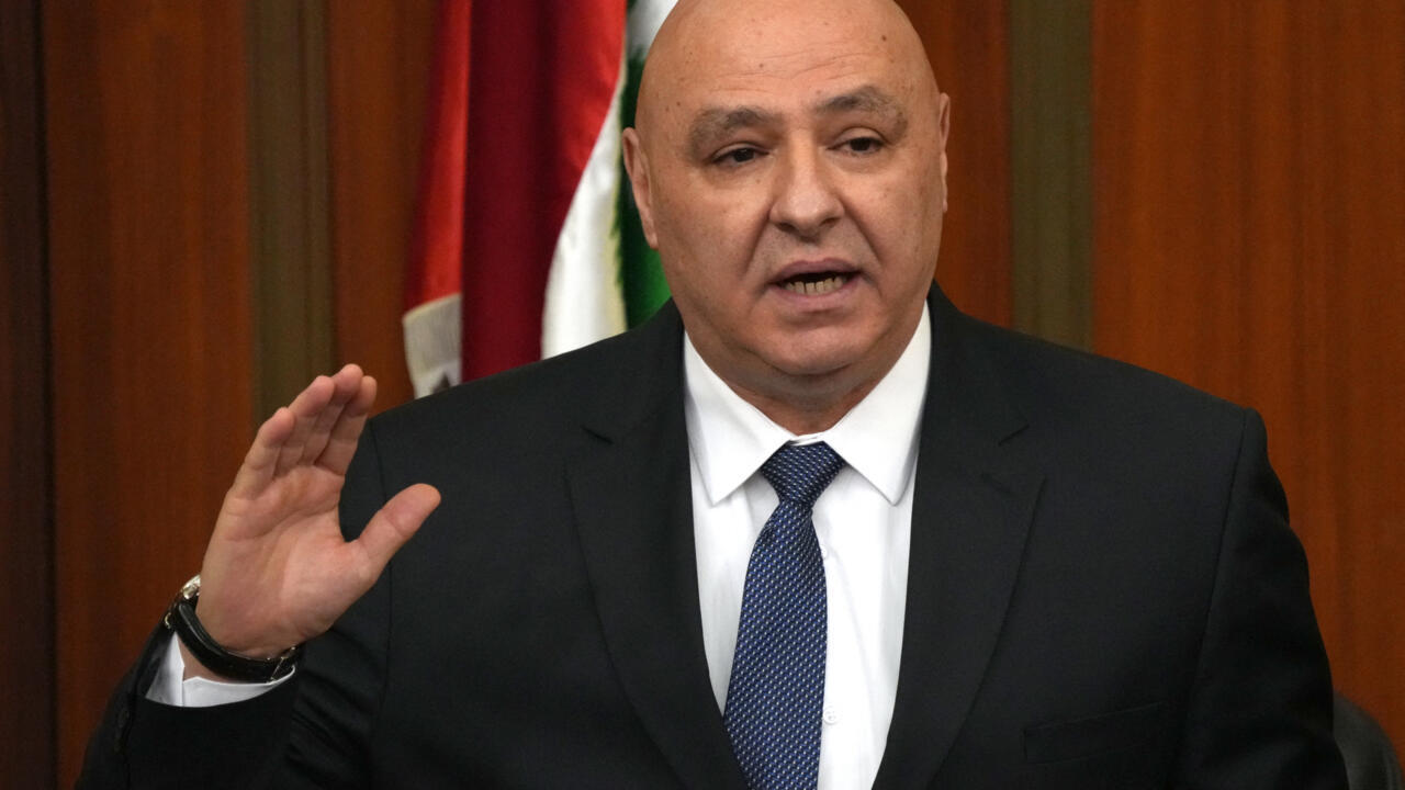 عون: إسرائيل يجب أن تنسحب بالكامل من الأراضي اللبنانية