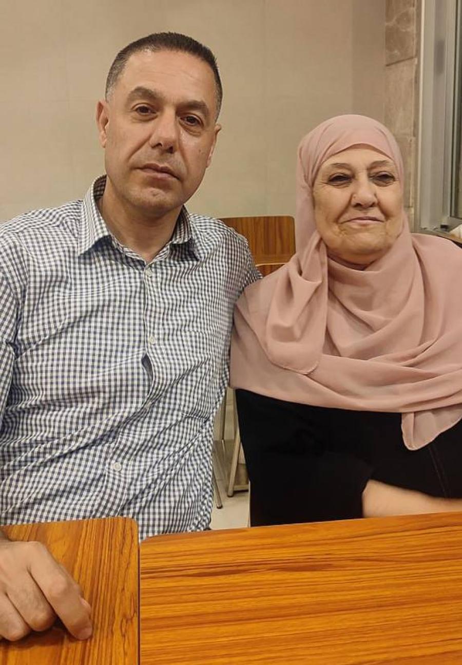 وفاة والدة مدير مستشفى كمال عدوان الفلسطيني بعد اعتقاله من قبل الاحتلال الإسرائيلي