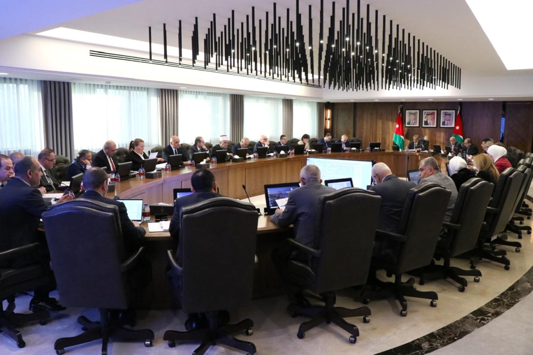 تقرير راصد يكشف عن أكثر الوزراء نشاطاً في حكومة جعفر حسان خلال 100 يوم