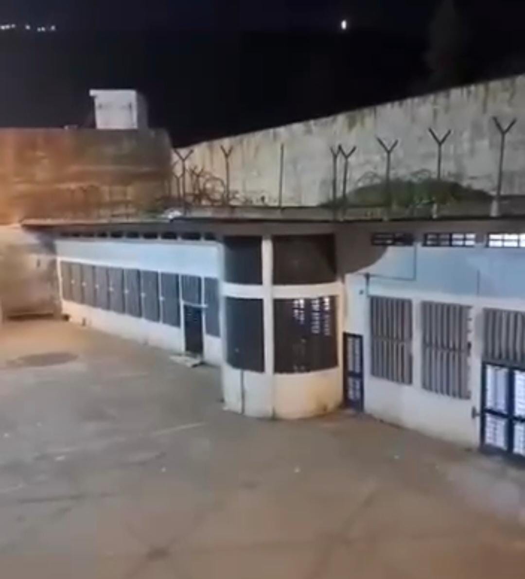 شاهد تكبيرات الأسرى في سجون الاحتلال بعد الإعلان عن صفقة التبادل