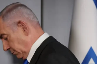 عاجل || مكتب نتنياهو:وقف إطلاق النار المقرر لن يبدأ حتى تصل قائمة بأسماء المختطفين