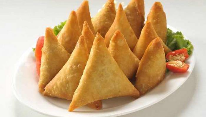 سمبوسة البطاطس والزيتون.. نكهة مميزة على مائدة رمضان