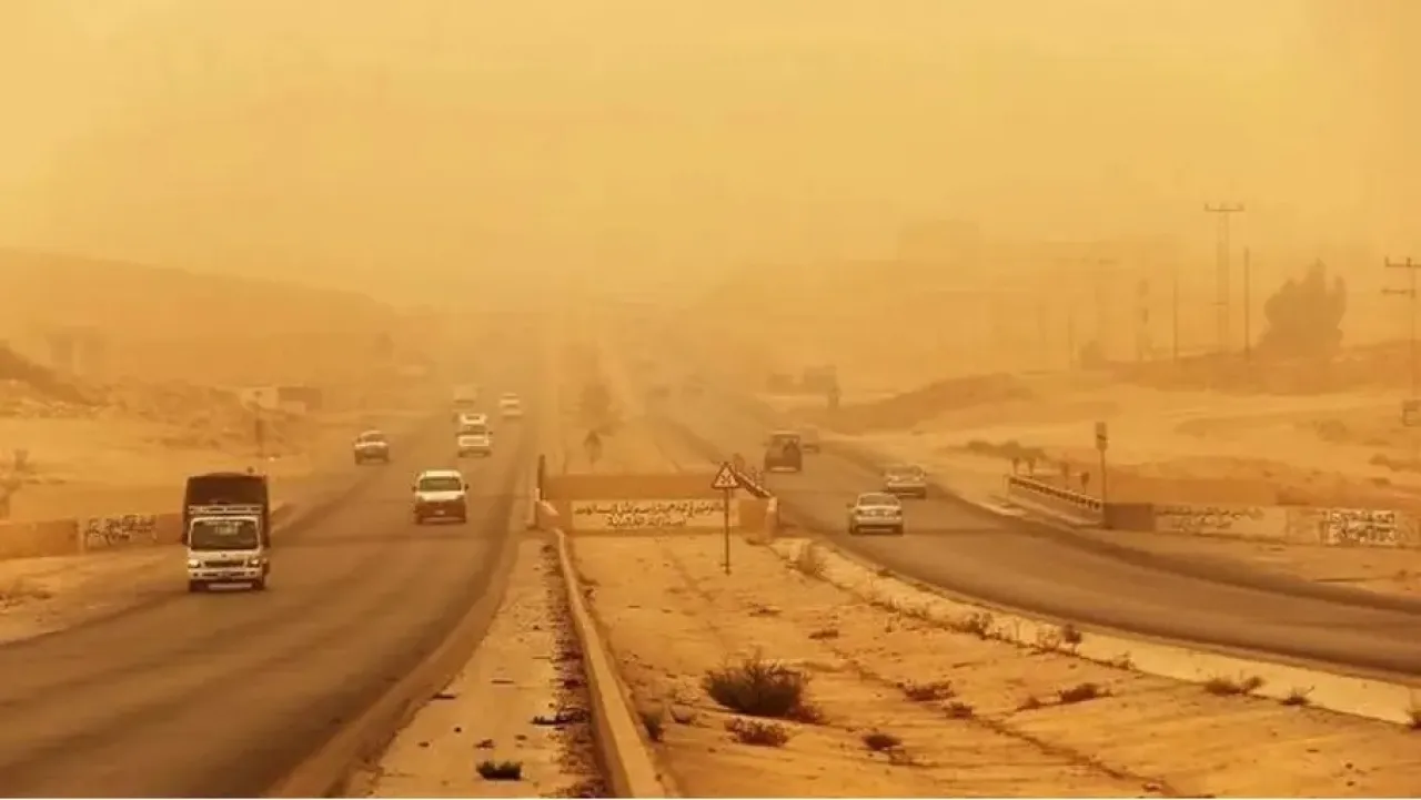 صورة حول : الأردن.. إعادة فتح الطريق الصحراوي أمام المركبات بكلا الاتجاهين الأردن.. إعادة فتح الطريق الصحراوي أمام المركبات بكلا الاتجاهين