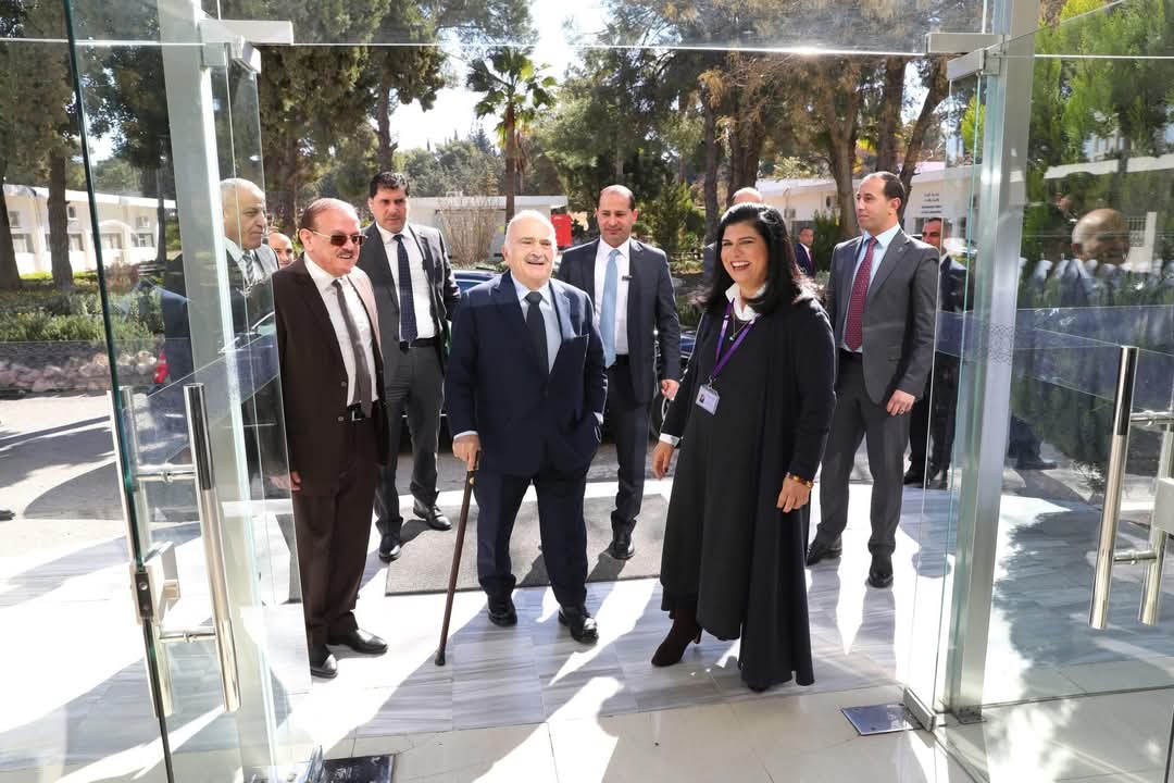 بحضور الأمير الحسن رئيس الحكومة يزور الجمعية العلمية الملكية... صور