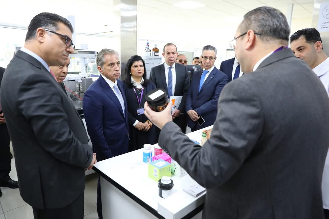 بحضور الأمير الحسن رئيس الحكومة يزور الجمعية العلمية الملكية... صور