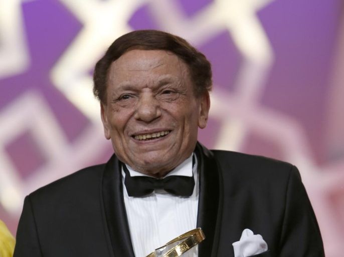 شقيق عادل إمام ينفي شائعات تدهور صحته: "الزعيم بخير وبصحة ممتازة"