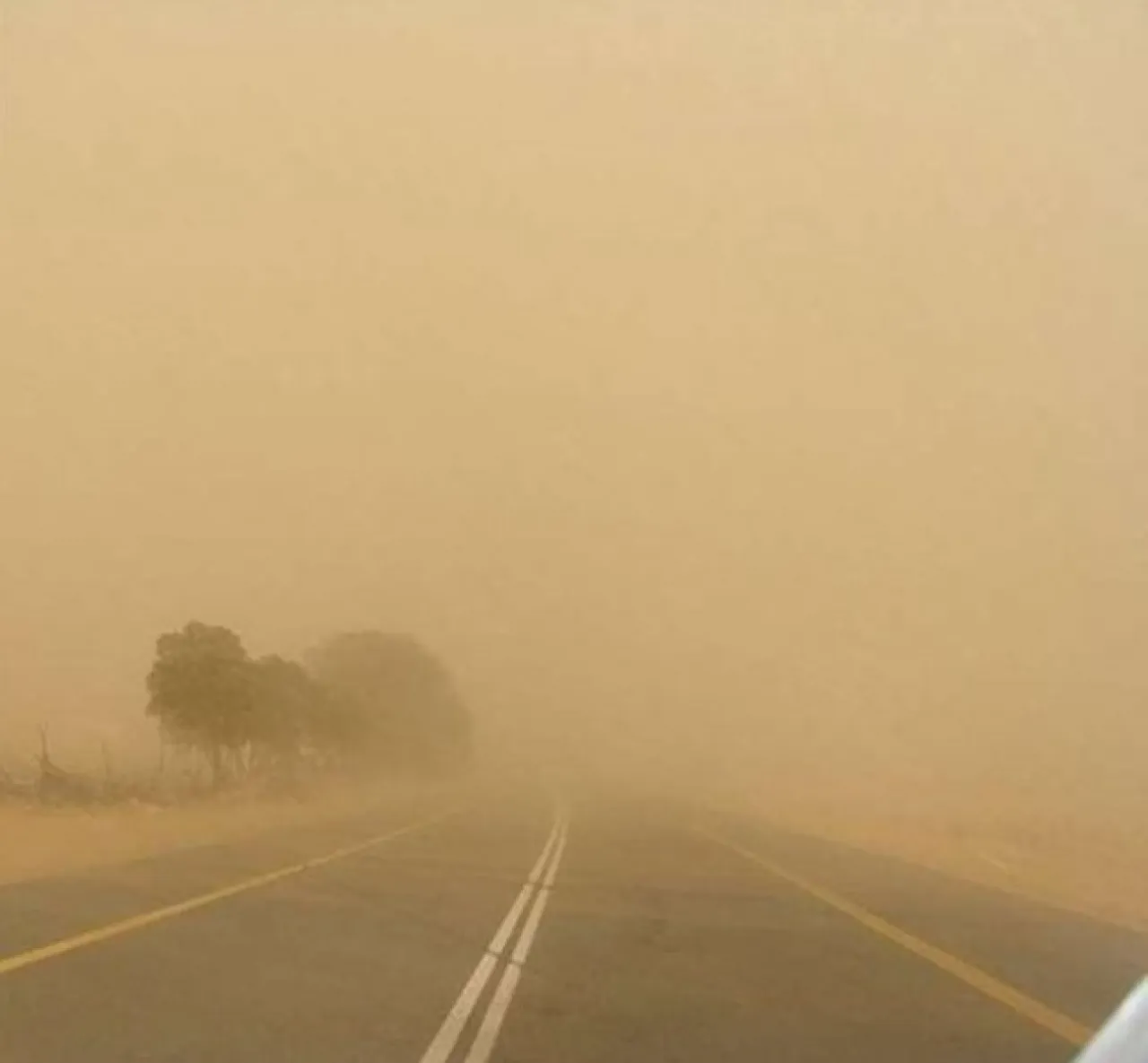 تدني مدى الرؤية الأفقية في مطار عمان المدني إلى 1000 متر بسبب الغبار