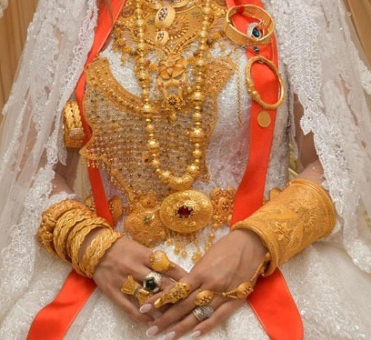 "مهرها كيلو ذهب صافي!"... والد عروس أردنية يشعل جدلاً واسعاً