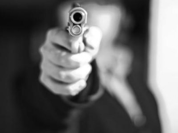 صورة حول : إصابة 5 أشخاص في مشاجرة مسلحة بسبب "النسب" إصابة 5 أشخاص في مشاجرة مسلحة بسبب "النسب"