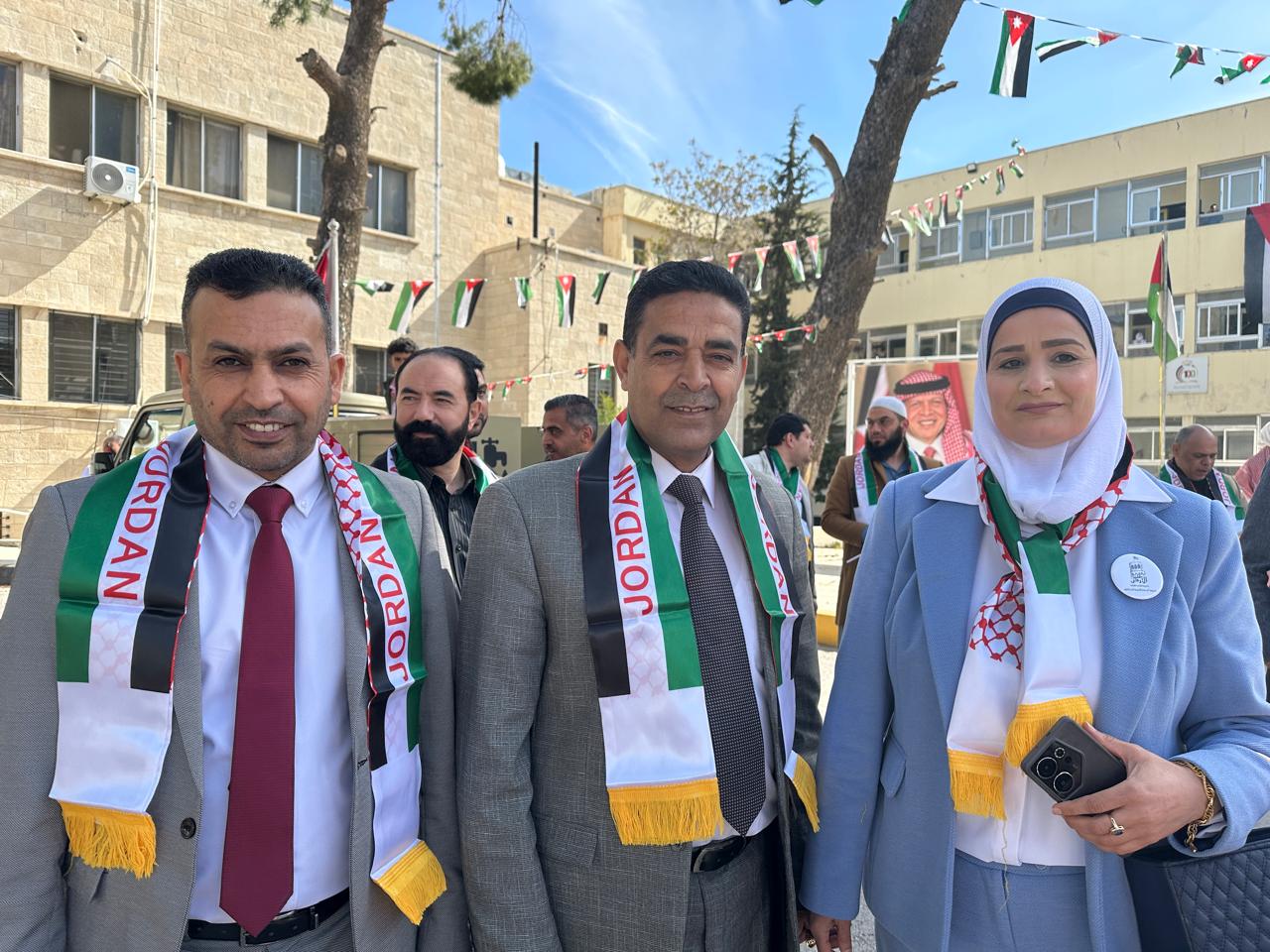 صورة حول : فيديو وصور .. أسرة تربية لواء ماركا تحتفل بيوم العلم فيديو وصور .. أسرة تربية لواء ماركا تحتفل بيوم العلم