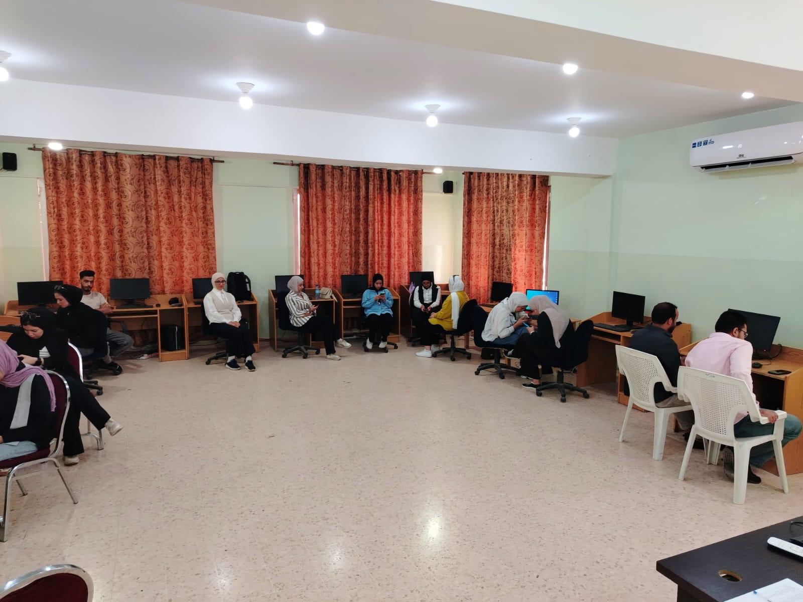 انطلاق برنامج 'التسويق الرقمي' في مركز شباب مادبا لتعزيز مهارات الشباب بسوق العمل