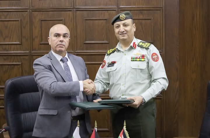 الضمان تجدد شراكتها مع الاستهلاكية العسكرية وتبدأ باستقبال طلبات الاستفادة من بطاقة حيّاك