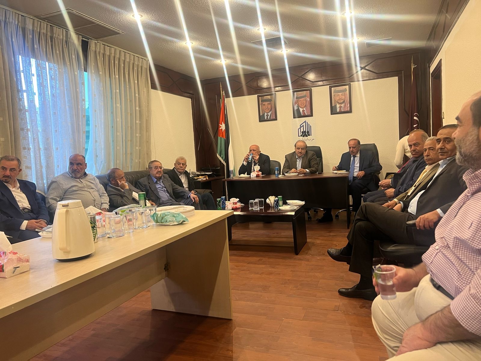 "البناء الوطني" يُكرِّم الحنيطي والمحسيري