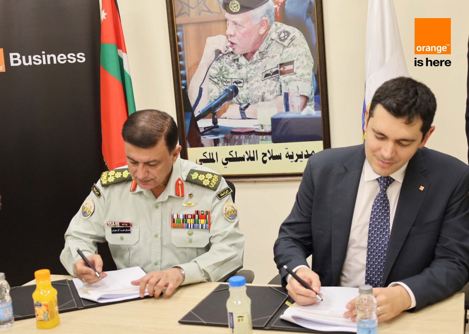 صورة حول : Continuous Strategic Partnership: Orange Jordan Renews its Provision of Telecom Services to the Jordanian Armed Forces - Arab Army and All Security Agencies Continuous Strategic Partnership: Orange Jordan Renews its Provision of Telecom Services to the Jordanian Armed Forces - Arab Army and All Security Agencies