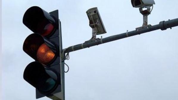 أمانة عمّان تشغل إشارة ضوئية جديدة في بيادر وادي السير