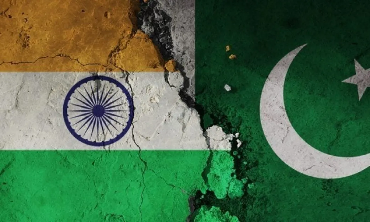 صورة حول : ترامب يُعلن نجاح وساطة أمريكية لوقف إطلاق النار بين الهند وباكستان ترامب يُعلن نجاح وساطة أمريكية لوقف إطلاق النار بين الهند وباكستان