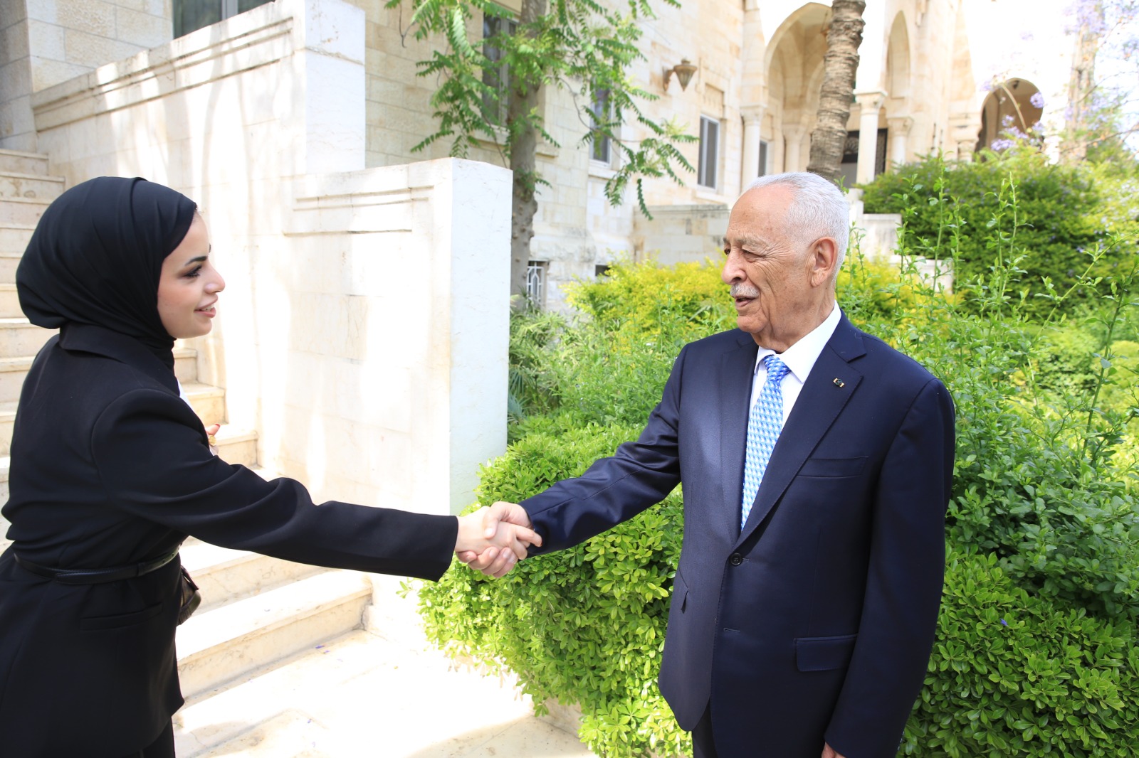 صورة حول : العيسوي: الأردن بقيادته الهاشمية ووحدة شعبه نموذجٌ في الثبات العيسوي: الأردن بقيادته الهاشمية ووحدة شعبه نموذجٌ في الثبات