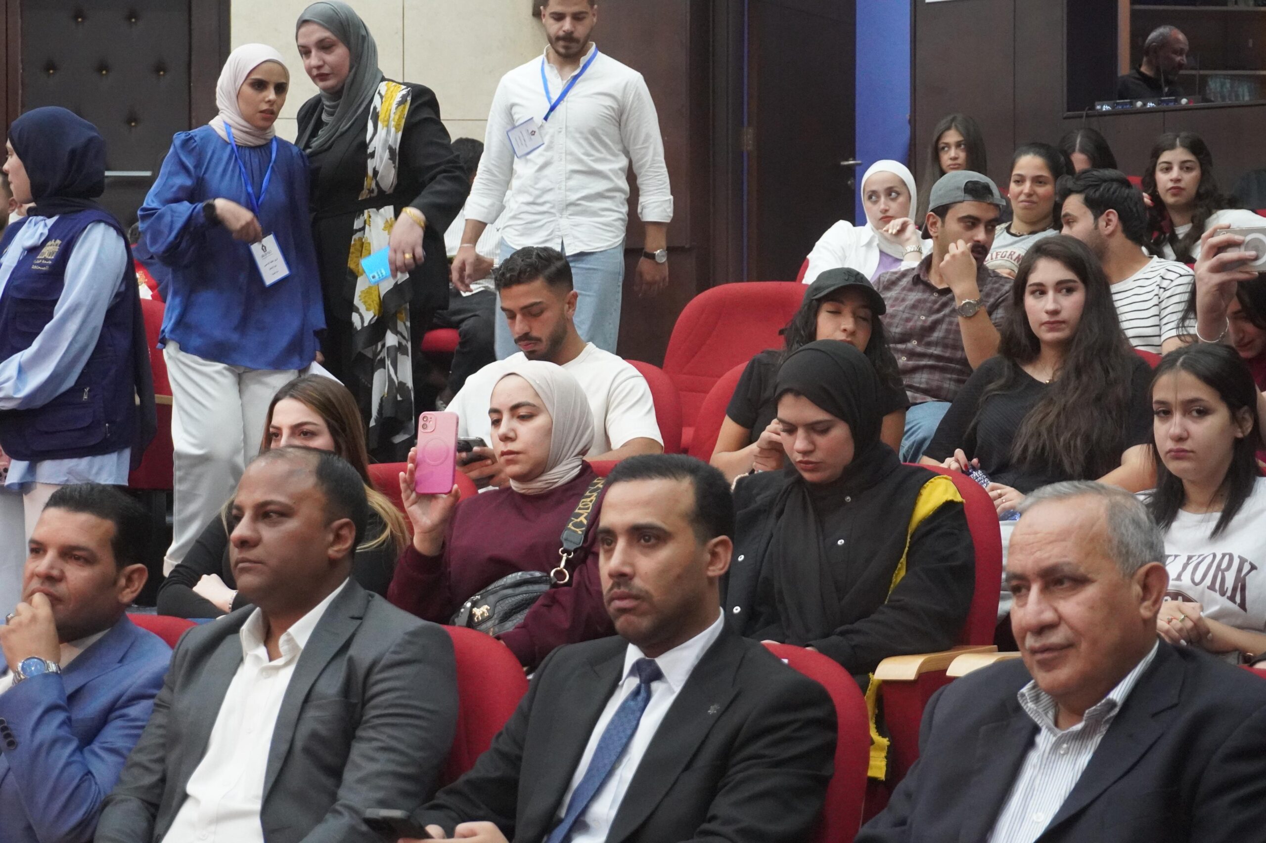 صورة حول : كلية الإعلام في جامعة البترا تنظّم ندوة حول الحريات الصحفية ومسؤولية الإعلام( فيديو صور) كلية الإعلام في جامعة البترا تنظّم ندوة حول الحريات الصحفية ومسؤولية الإعلام( فيديو صور)