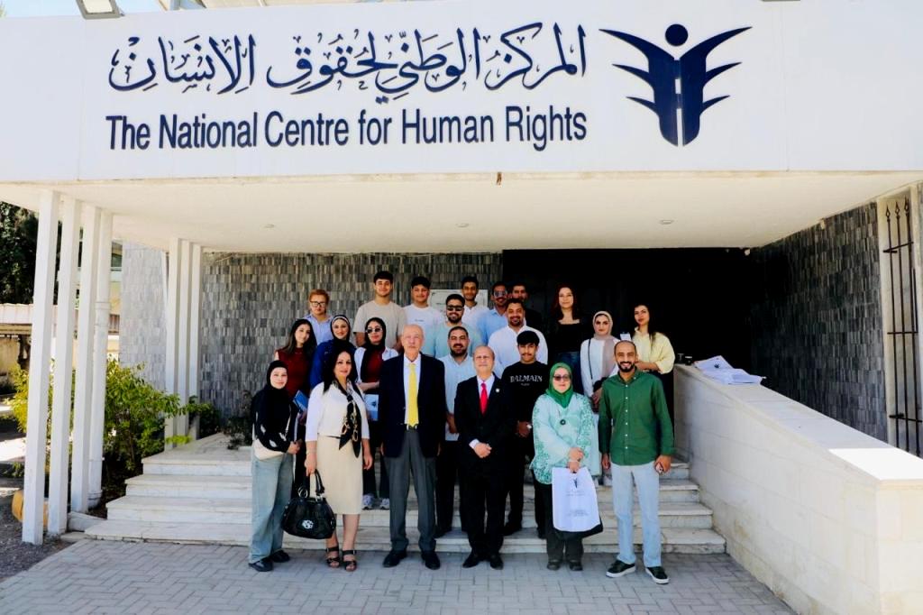 كلية الحقوق في عمان الأهلية تزور المركز الوطني لحقوق الإنسان